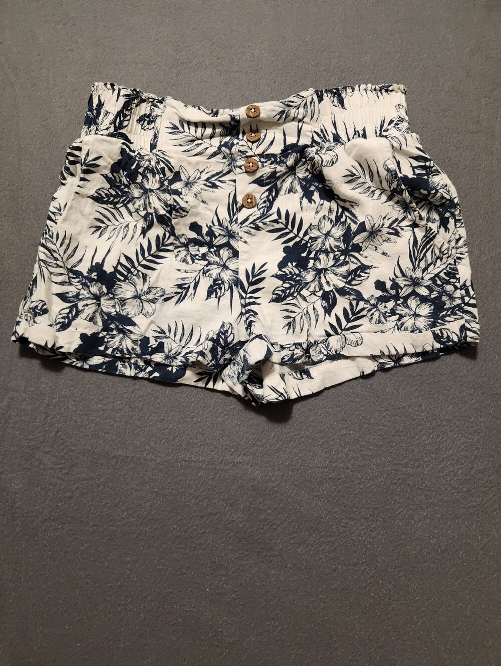 Jolt Shorts Women Size Large White & Blie Floral Linen Blend Pockets